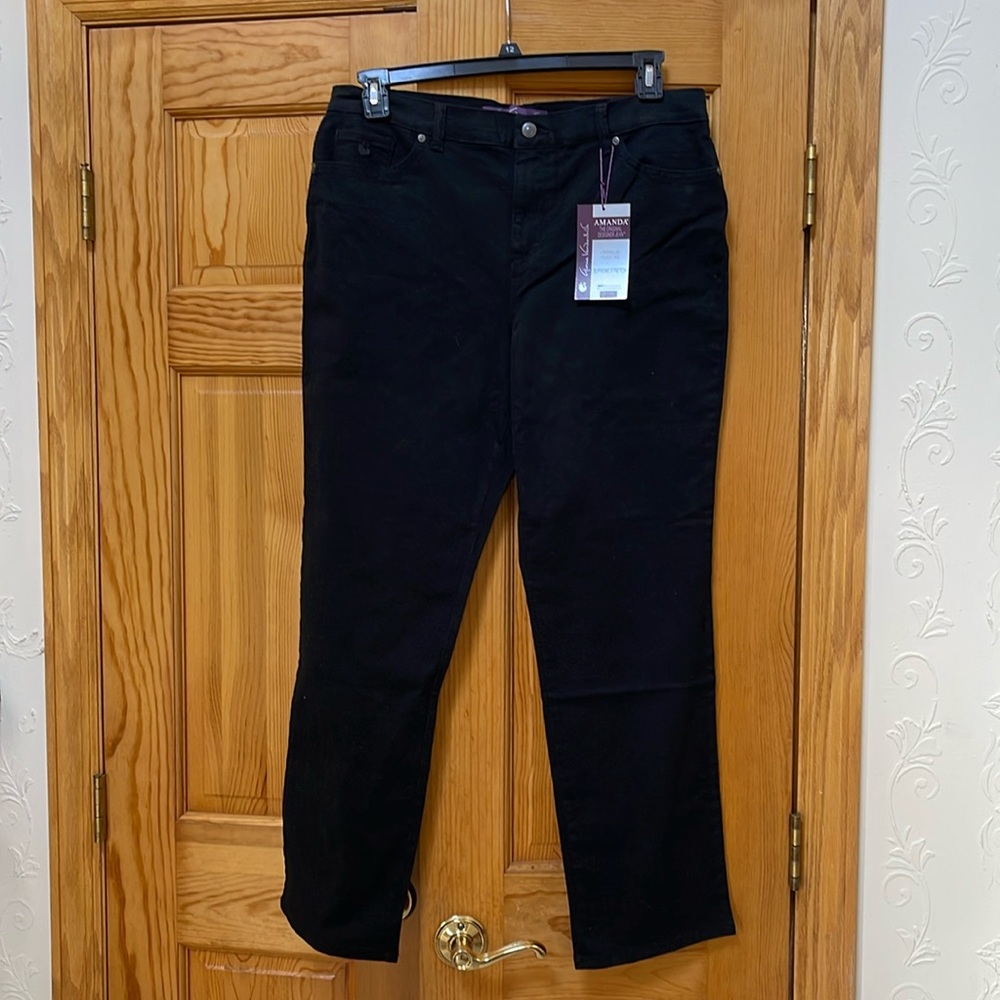 Black Gloria Vanderbilt jeans